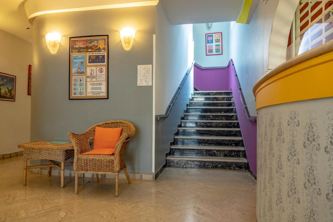Hotel Morfeo - Young People Hotels (Adults Only) Rimini Luaran gambar