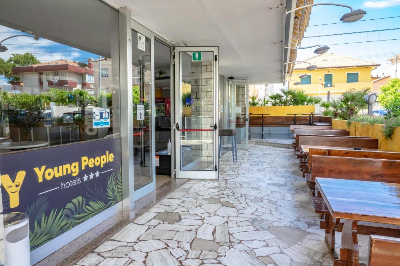 Hotel Morfeo - Young People Hotels (Adults Only) Rimini Luaran gambar