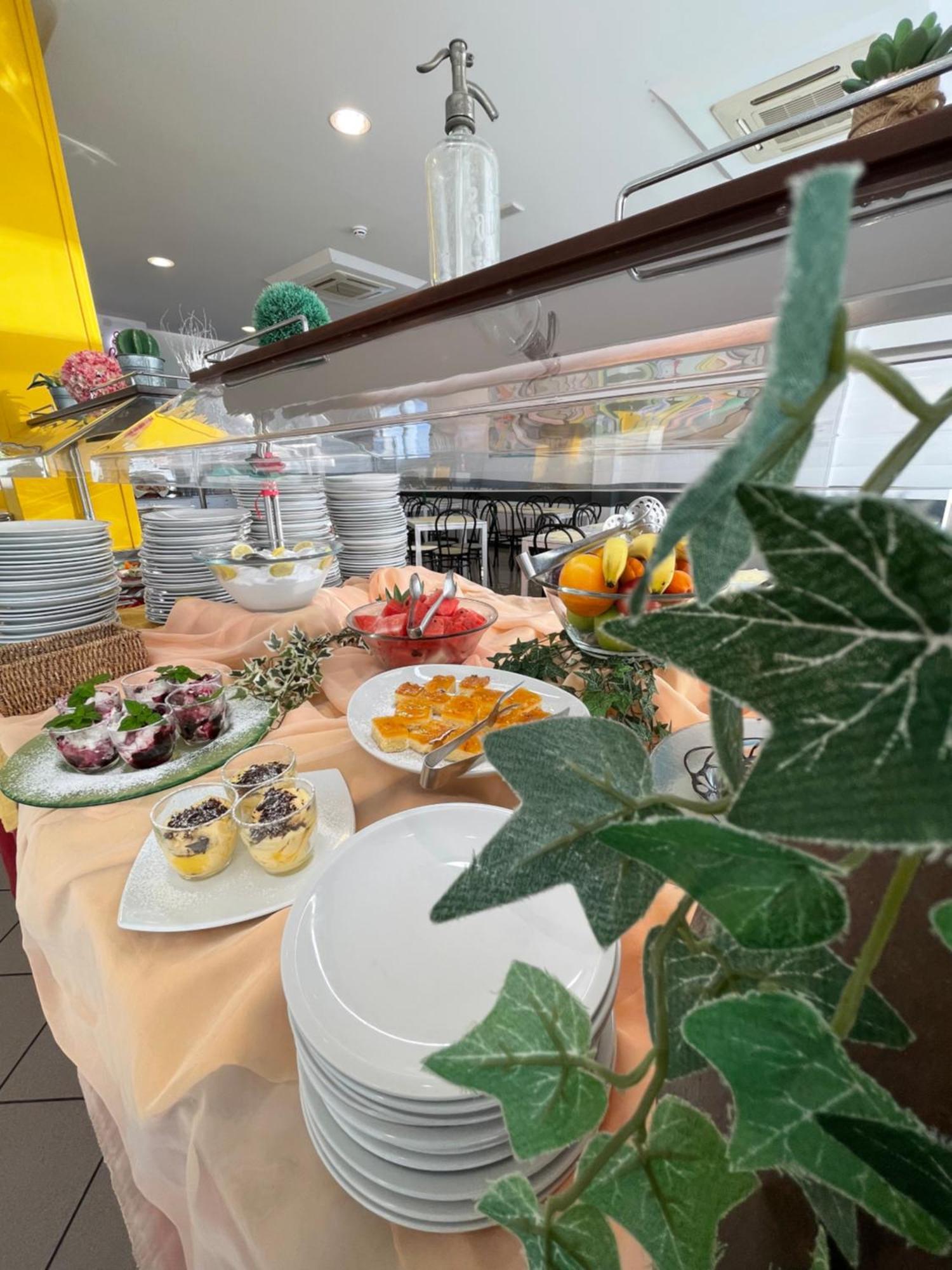 Hotel Morfeo - Young People Hotels (Adults Only) Rimini Luaran gambar